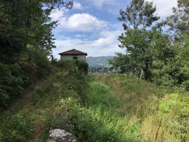 Terreno com anexo em Vila Nova de Muía, Ponte da Barca
