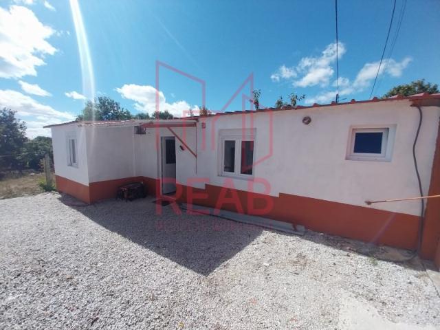 Terreno com anexo habitável em Coruche, Aguiar da Beira