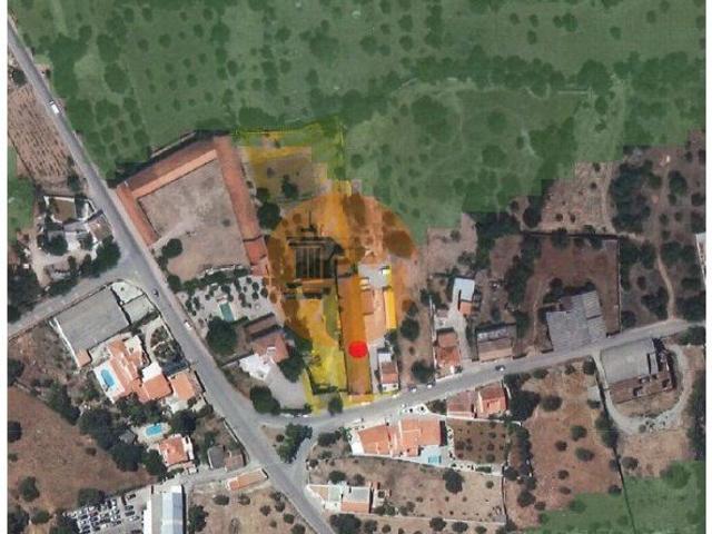Terreno com elevado potencial de investimento em Farrobo S. 822m² São Brás De Alportel