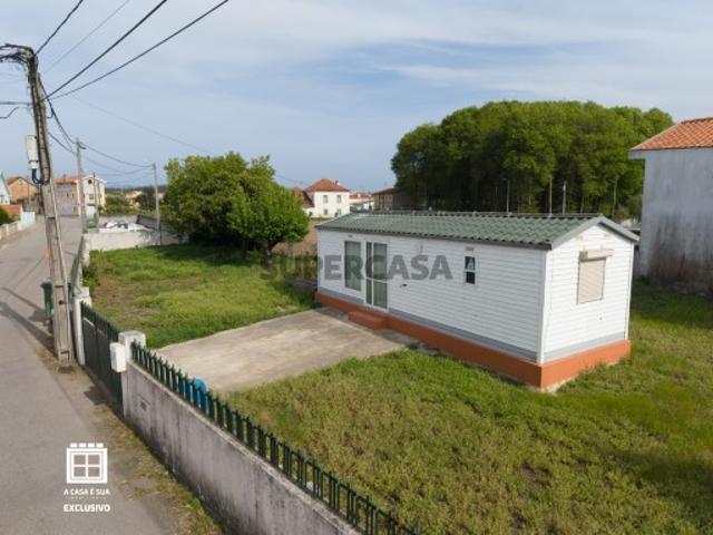 Terreno com Mobile Home em Válega
