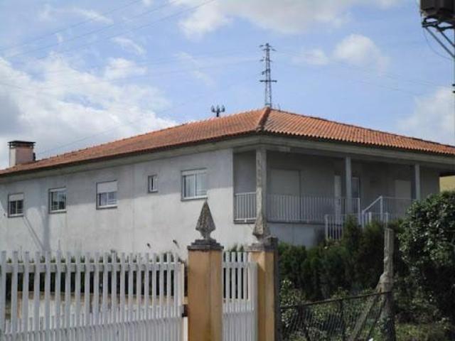 Terreno com Moradia em Águeda