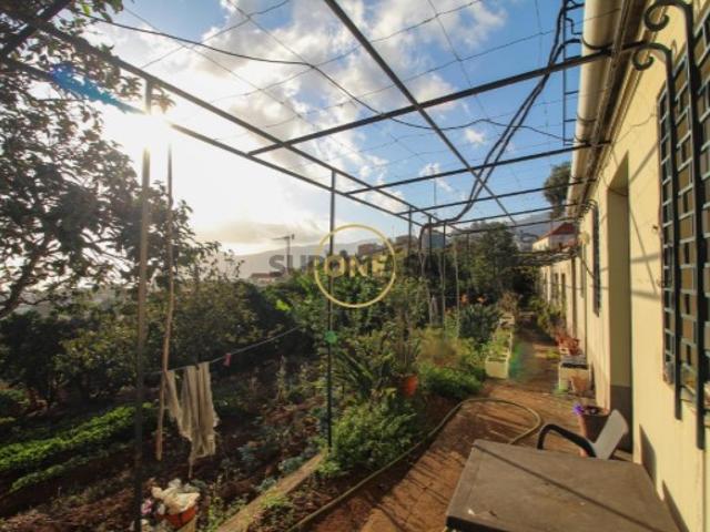 Terreno com Moradia T2