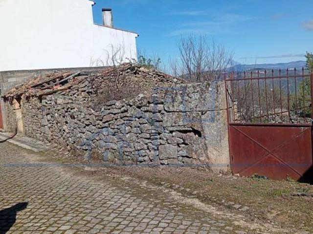 Terreno com Palheiro e Casa em ruina Torre de Moncorvo Felgar | 26074090208