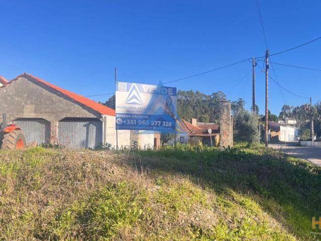 Terreno com pequeno anexo | 26083921048