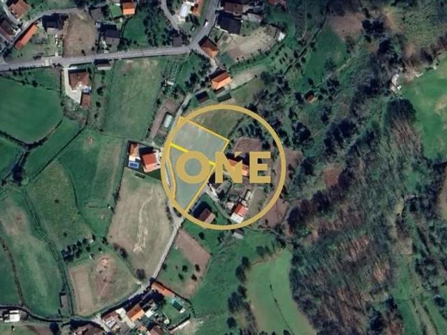 Terreno com possibilidade de construção em Oriz Santa Marinha