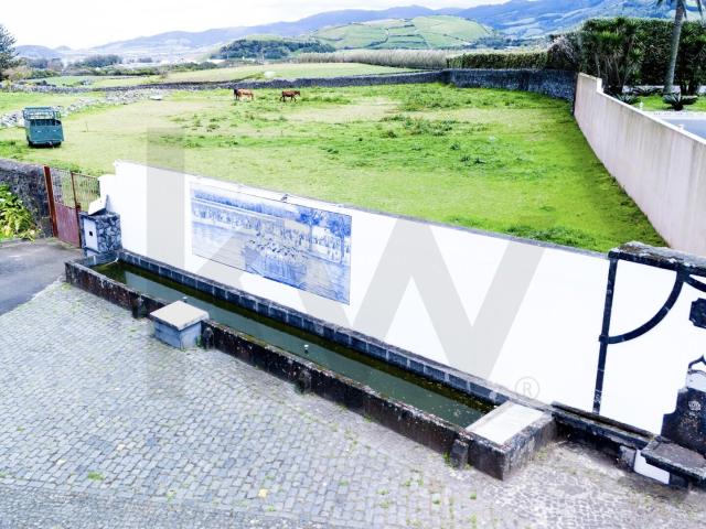 Terreno com Potencial de Construção em Rabo de Peixe