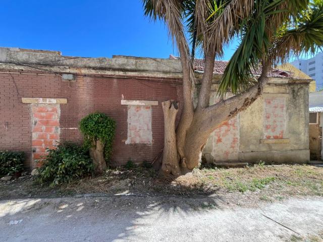 Alvalade, Lisboa · Lote 173 m² · Ruína · 549.000 €