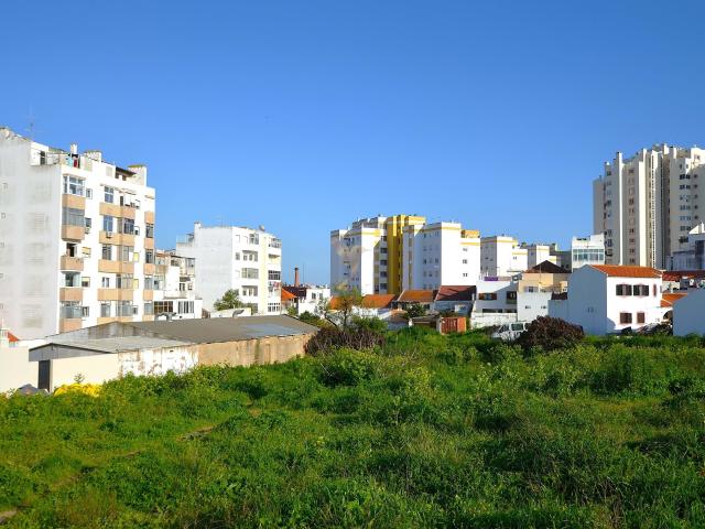 Terreno com potencial para construção de 40 fogos