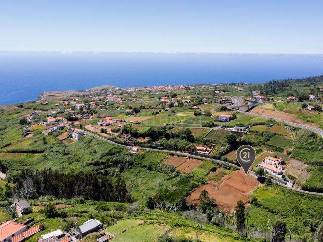 Terreno com projecto Aprovado