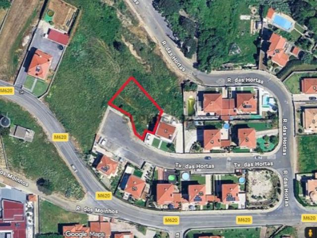 Terreno com Projecto Aprovado para Moradia Isolada