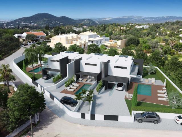 Terreno com Projecto Aprovado para 3 Moradias de Luxo
