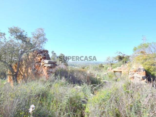 Terreno com projecto para Moradia unifamiliar com 4 quartos para venda em Tunes concelho de Silves