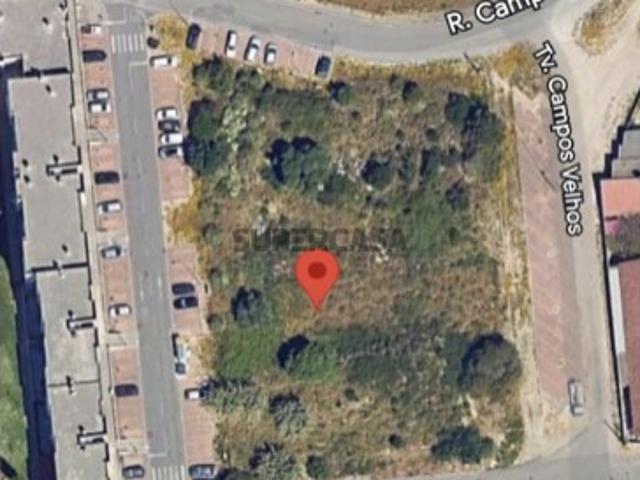 Terreno com projecto para construção de 85 apartamentos