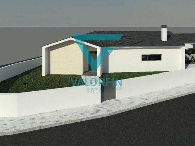 Terreno com Projeto Aprovado | Alqueidão ? Torres Novas | 26044078914