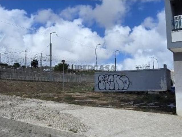 Terreno com Projeto Aprovado, Amadora