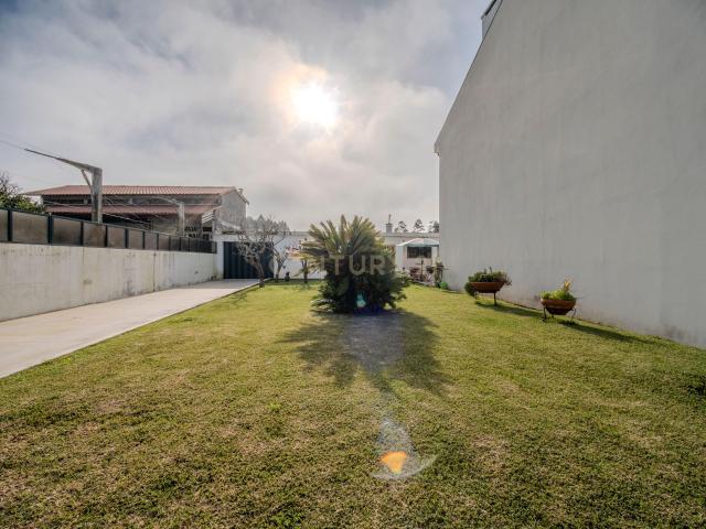 Terreno com Projeto Aprovado em Lavra, Matosinhos