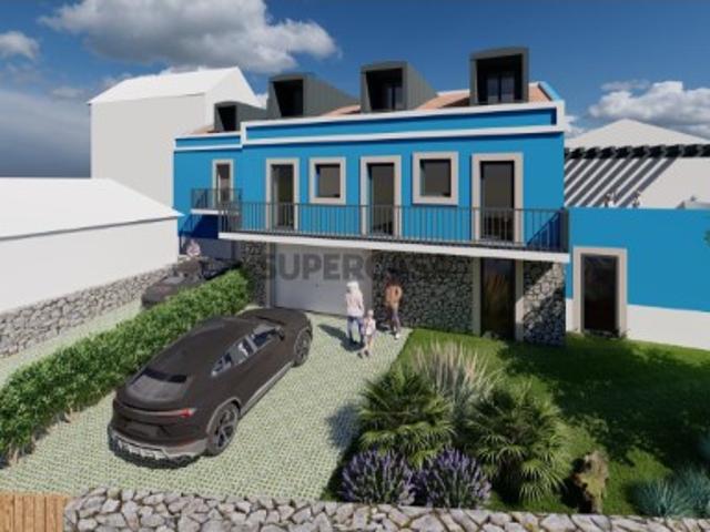 Terreno com Projeto Aprovado em Talaíde, com Licença de Construção Paga, Concelho de Cascais