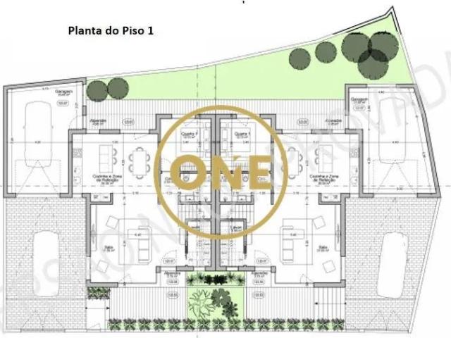 Terreno com Projeto aprovado para 2 Moradias Geminadas