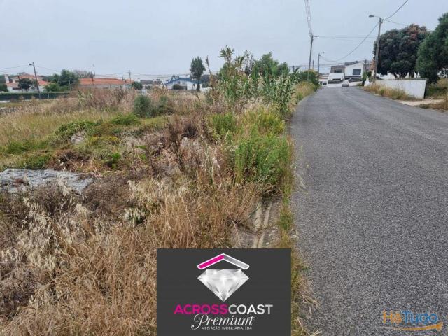 Terreno com projeto aprovado para condomínio fechado, a poucos minutos da praia | 26064057732
