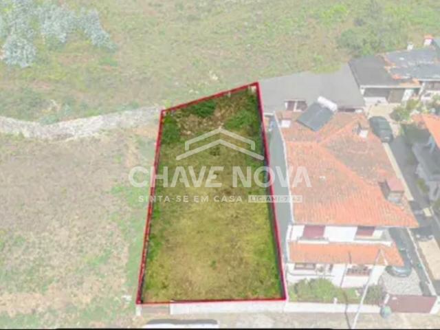 Terreno com projeto aprovado para moradia de tipologia T3+1 Gondim Maia