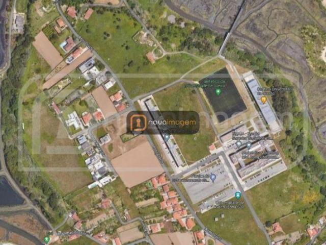 Terreno com projeto aprovado para residência junto à UA | 26083646419