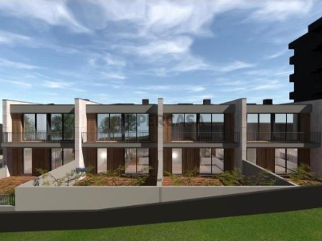 Terreno com Projeto Aprovado 4 Moradias centro de Gondomar