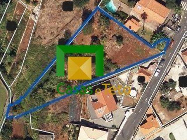 Terreno com projeto de duas moradias no Funchal | 26063632186