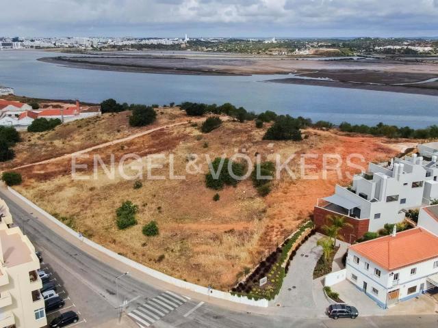 Terreno com projeto em aprovação para 15 moradias