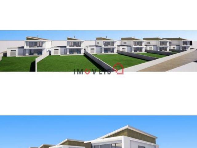Terreno com Projeto para 6 Moradias Carvide | 26083998061