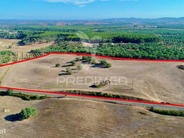 Terreno com runa perto de Porto Covo