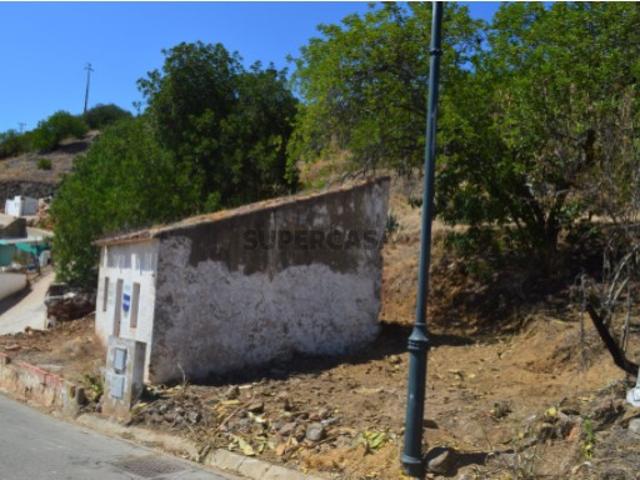 Terreno com ruina, Alte, Algarve