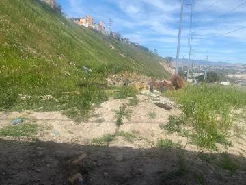 Terreno comercial 600 Mts2 en los pinos a un lado oxxo