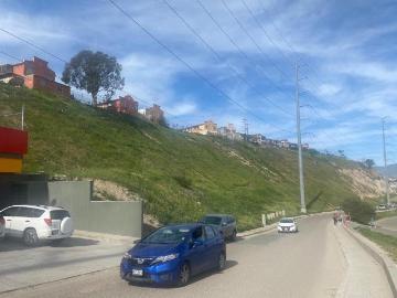 Terreno comercial 600 Mts2 en los pinos a un lado oxxo