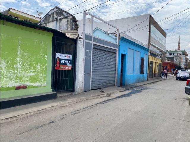 Terreno comercial casa para remodelar en venta centro de Maracay