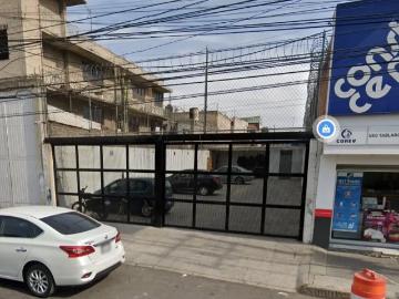Terreno comercial de 245 m2 en renta en Avenida Adolfo López Mateos, Nezahualcóyotl