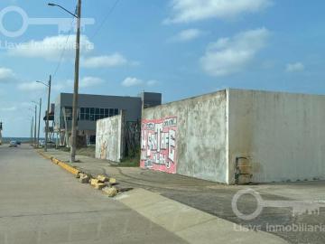 Terreno Comercial en Venta en Av. Abraham Zabludovsky, Fracc. FOVISSSTE, Coatzacoalcos, Ver