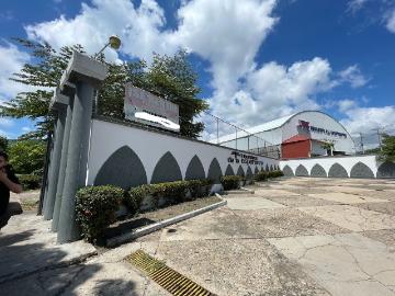 Terreno comercial en renta sobre libramiento sur con servicios