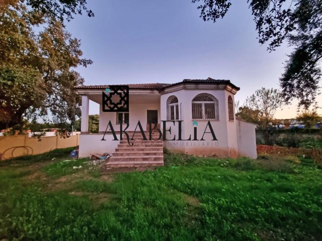 TERRENO CON 2 CASAS A LA VENTA EN LA COLINA