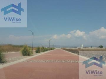 TERRENO CON TOMA DE AGUA, LUZ, DRENAJE Y AMENIDADES EN VENTA