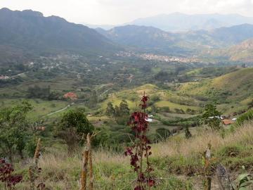 Terreno con vista panorámica del valle de Vilcabamba y del cerro Mandango