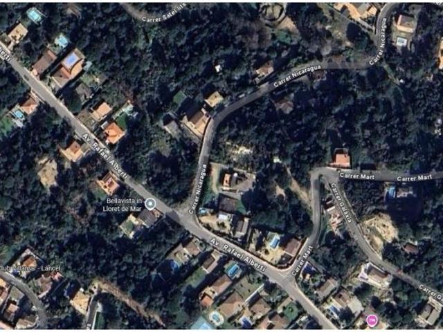 Terreno con vistas a la montaña en Lloret Residencial
