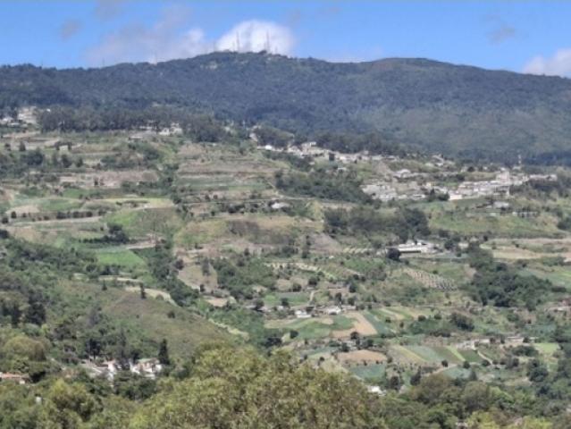 Terreno con Bienhechuria en Venta El Junko Country Club 2H/1B/