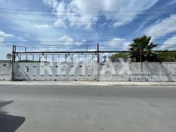 TERRENO CON BODEGA Y OFICINAS