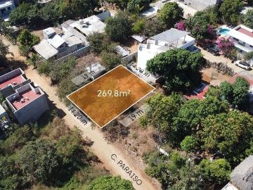Terreno con buena vista en Punta Zicatela, a unos pasos del mar