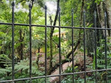 Residencia en Coatepec Campestre con jardín en venta, con 2 chalets