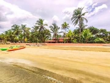 TERRENO CON CASA DE PLAYA EN MAR CARIBE