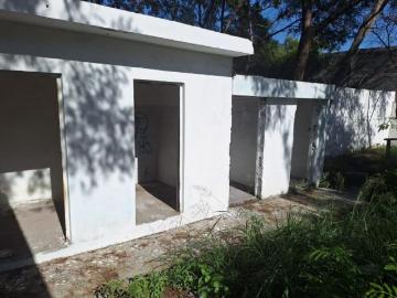 Terreno con construcción