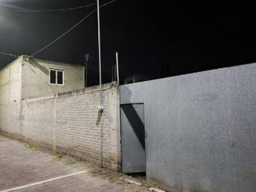 Terreno con dos accesos en Texcoco con construccion
