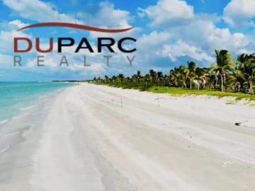 Terreno con Frente de Playa, 704m2 En Venta Lote 5