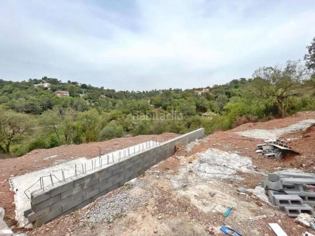 TERRENO CON PROYECTO DE VIVIENDA